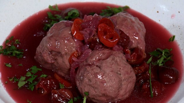 Кухня по заявкам | Кюфта-бозбаш. Кюфта в вишнёвом соусе. Кюфта из курицы| Илья Лазерсон /377