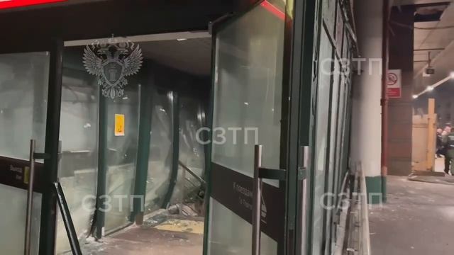 Обрушение крыши на Ладожском вокзале. Видео - Северо-Западная транспортная прокуратура.