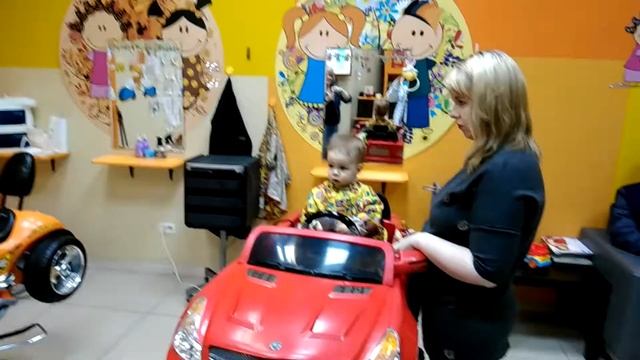 Ваня Цема в парикмахерской. Часть 3