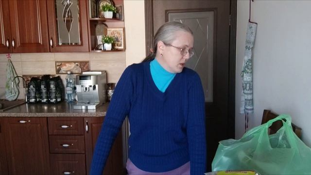 Ездили в город. Топим баньку. Навела порядок в пристройке. Не заметила как прошёл день!