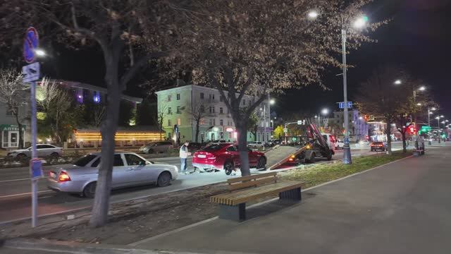 Осенний Луганский вечер, парк и широкие улицы