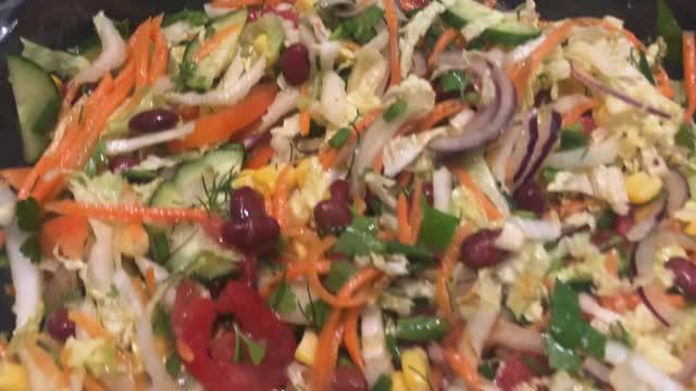 Простой и быстрый салат без майонеза