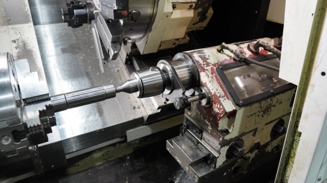 Предварительная наладка задней бабки.