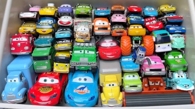 Обзор распаковки Disney Pixar _ Радиоуправляемые машинки Lightning Mcqueen Bubble. ASMR