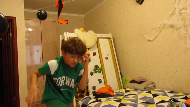 попытки полёта на большом картонном самолете