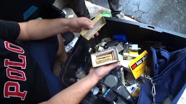 АУКЦИОН КОНТЕЙНЕРОВ В США.  Продали Porsche 911, купили брошенные кладовки.