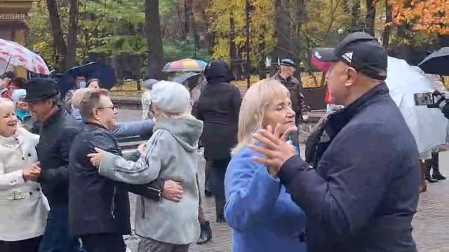 Лилия....... 25.10.25 Гомель парк Луначарского 🥰💫