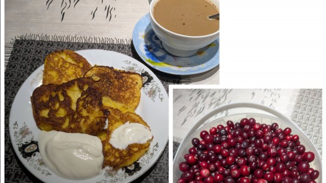 Я дома, жарю тыквенные оладьи.