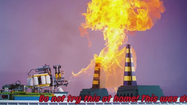 Конструкторы Lego Engineering разбивают стены в воде!