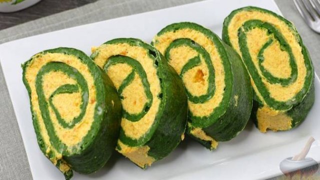 Нарядно и изысканно - идеально для праздничного стола! ШПИНАТНЫЙ БИСКВИТ С МОРКОВЬЮ