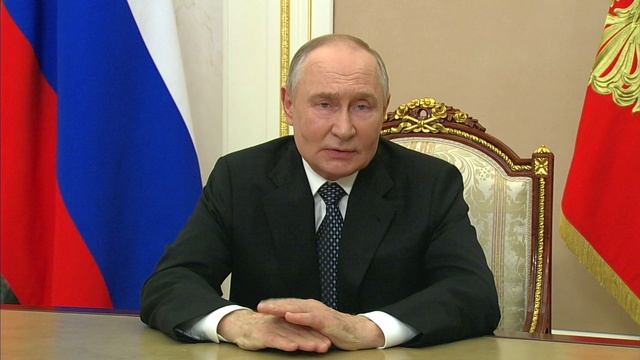 «Неравнодушные и деятельные»: Путин — тем, кто делает Россию сильнее