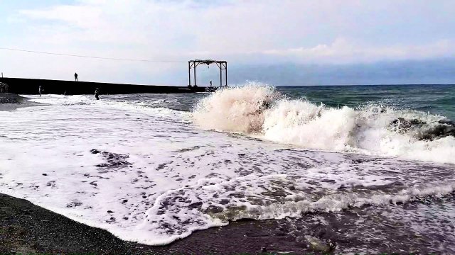 ❗ ❗ ❗ СТРАШНО!!! ЧТО У ЛЮДЕЙ В ГОЛОВЕ? ШТОРМ. АДЛЕР.