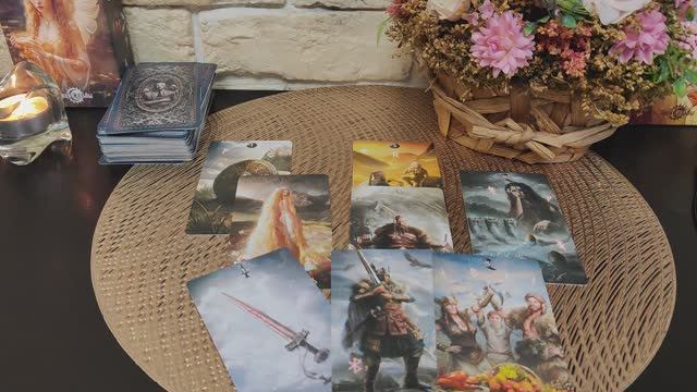 Тянет ли его к тебе💕🤗💋Таро