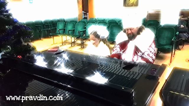 Лиза ПРАВДИНА & Андрей ПРАВДИН • импровизация • шутка за роялем после представления