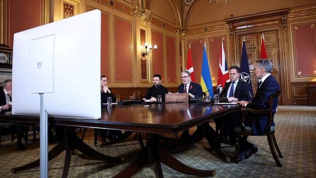 Захарова обвинила «коалицию желающих» в давлении на Россию