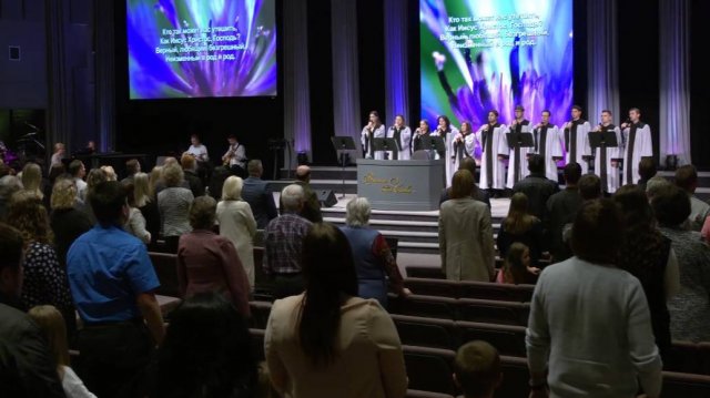 Кто так может нас утешить