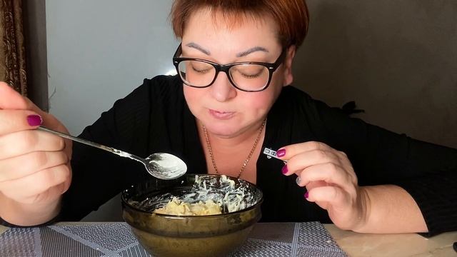 ЭТО НАДО ЖЕ ПРОСПАЛА ВСЕХ МУЖИКОФФ🤦🤷♂️🤭/САЛАТ ЗА 5 МИНУТ И СГОТОВИМ И ПЕРЕКУСИМ/МУКБАНГ