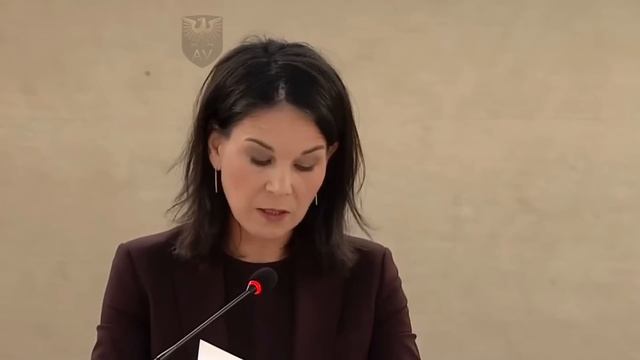 Скандал века🚨 против Анналены Бербок начато расследование!