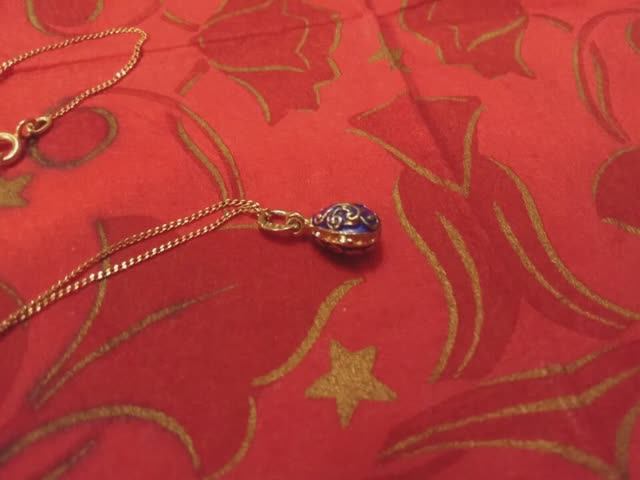 Золотая цепочка с подвеской  Faberge.