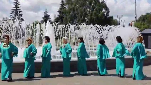 "Дуҫлыҡ" фольклор ансамбле - Ләүсәтин