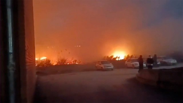 Огненный ураган в Кузбассе. Ветер срывал кровли зданий и раздул ландшафтные пожары