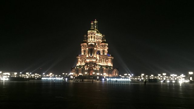 Главный Храм Вооруженных Сил МО России. Храм Воскресения Христова Вечерняя служба в Храме