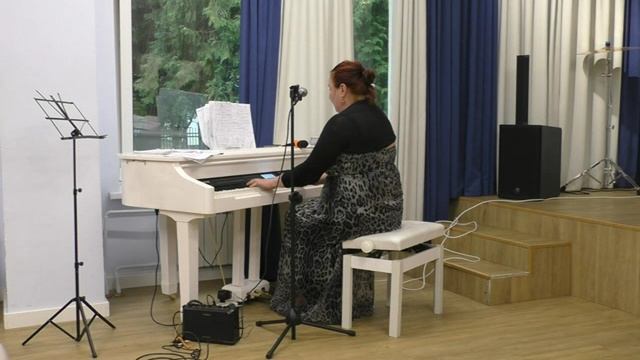 Я НЕ БЫЛ НА ГОА И ТЕНЕРИФЕ - исп Злата Урусова -,стихи Сергея Лесова - вокал , форт