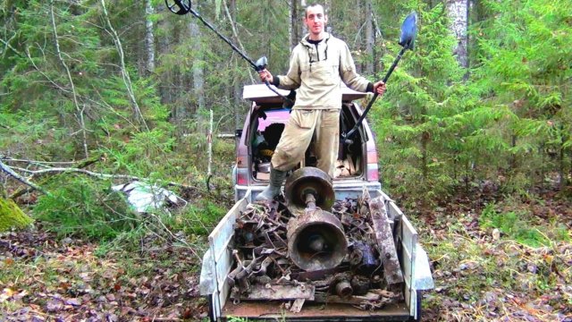 Зачистил стан бригады лесорубов 1940-1950г! Порыбачил с металлоискателем в реке улов меня удивил!