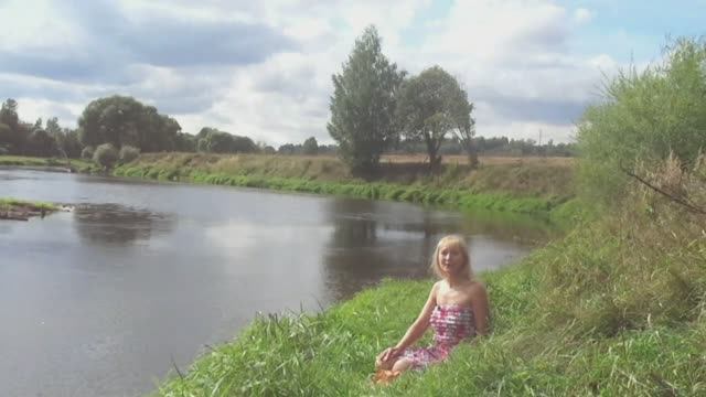 "Золотое перо Руси" Мария Заболоцкая. Стихи о России из книги-антологии "Слово о моей стране"