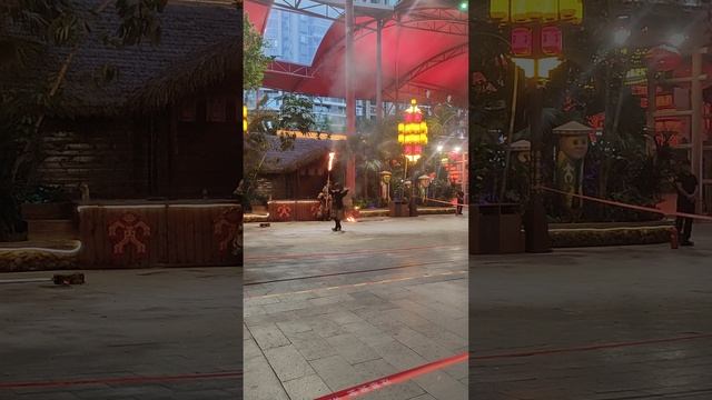 Романтик парк - это рождественская ярмарка на китайский манер