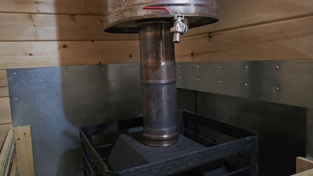 Как сделать сетку(экран) закрывающую трубу от печки с камнями в Бане