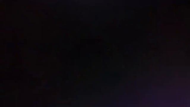 Благоухающий цветок расцветает с достоинством/ Очаровательный цветок расцветает с достоинством