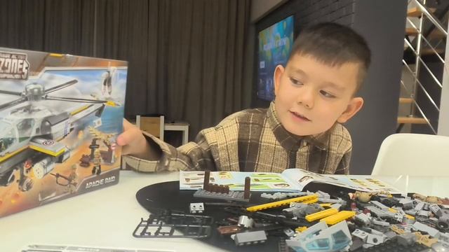 сборка военного вертолета