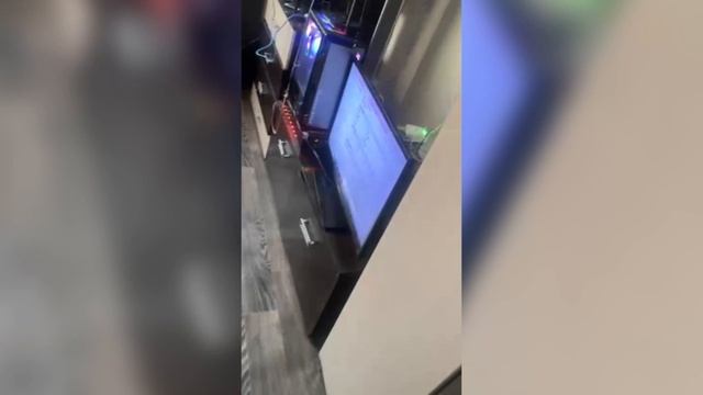 Помощник мошенников