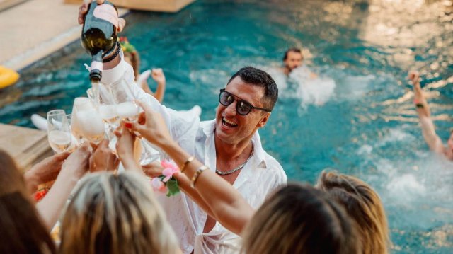 Фильм Мажор в Дубае (2025) смотреть онлайн в хорошем качестве