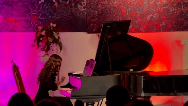 Морис Равель "Лодка в океане" - фрагмент - ("Отражения"), фортепиано. Исполняет Алиса Духовлинова