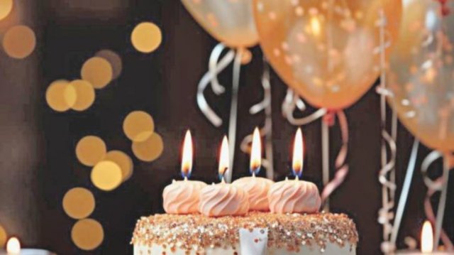 С днём рождения. Музыкальная открытка поздравление женщине