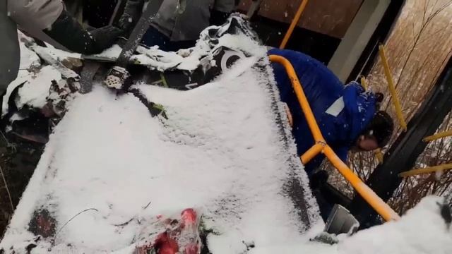 Грузовой поезд сбил автобус на Ореховой сопке