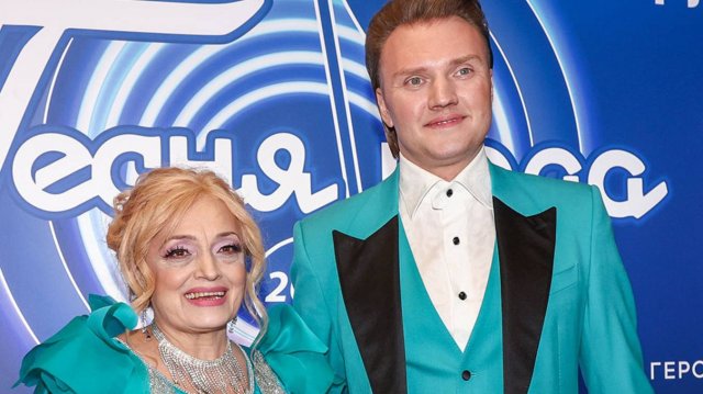 "Рекламное шоу сына" - поклонники Кадышевой недовольны ее последними концертами