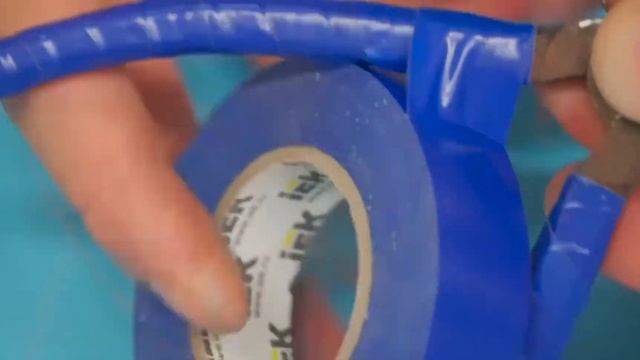 Маленькие хитрости в процессе ремонта с клейкой лентой.