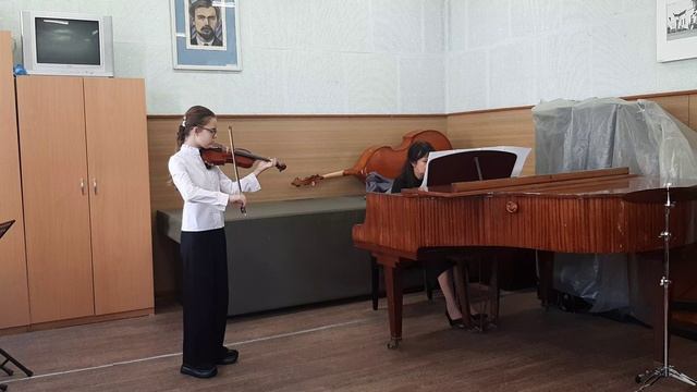 Натан Рубинштейн "Прялка". Исполняет Маслаченко Влада. Концертмейстер Жорняк Е. Е.