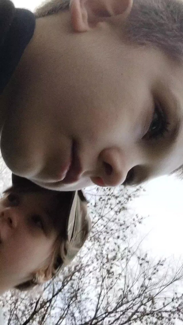 нас предали друзья