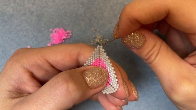 Серьги "Сердце" 🩷 из бисера