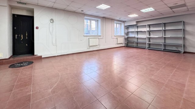 Обзор помещения по адресу: ул. Байкальская, 295/13 (мкр-н Солнечный, аренда)