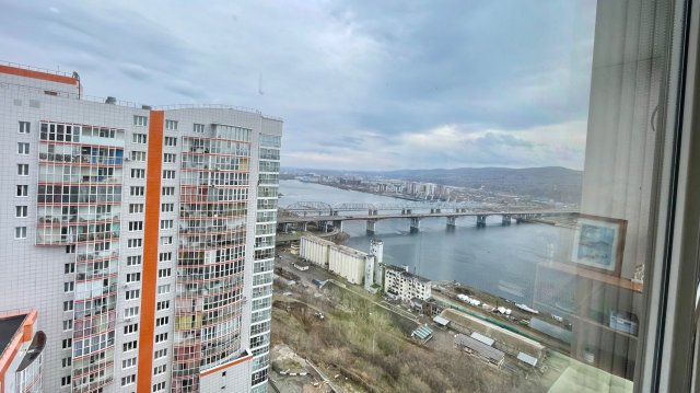 Видовая 3-х комнатная квартира в аренду ул. Киренского 24