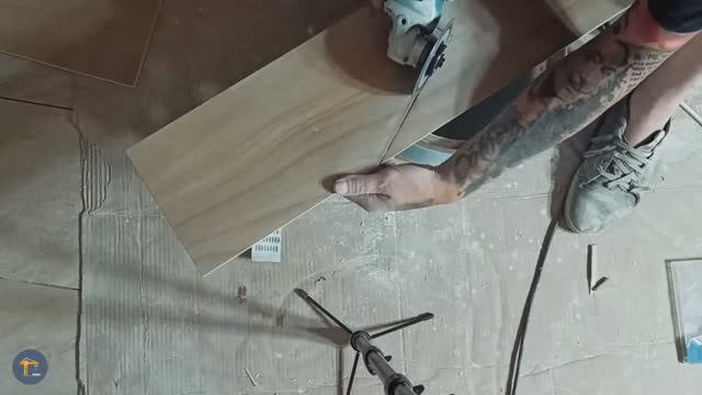 Как правильно совмещать края и стыки плитки. Идеальный запил углов  плитки