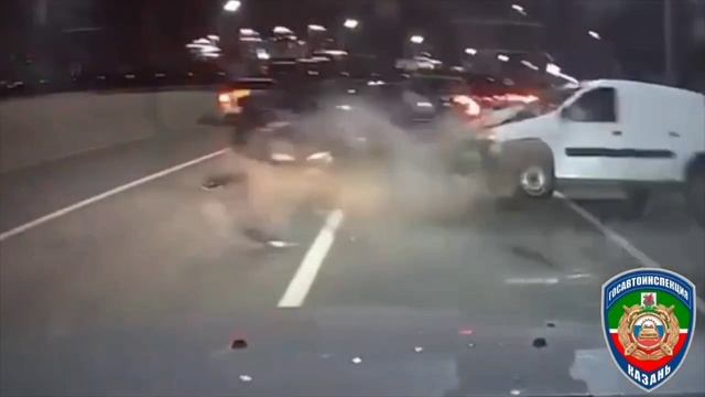 ДТП в Казани "Каршеринг не уступил дорогу"