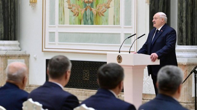 Лукашенко вручил госнаграды передовикам агропромышленного комплекса в Минске