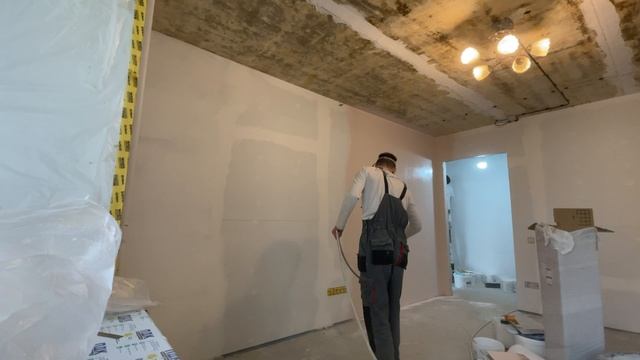 Покраска флизилина