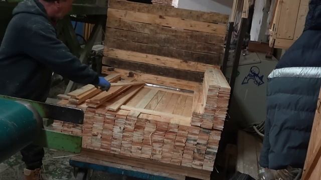 Работа лесопилки. Чехия